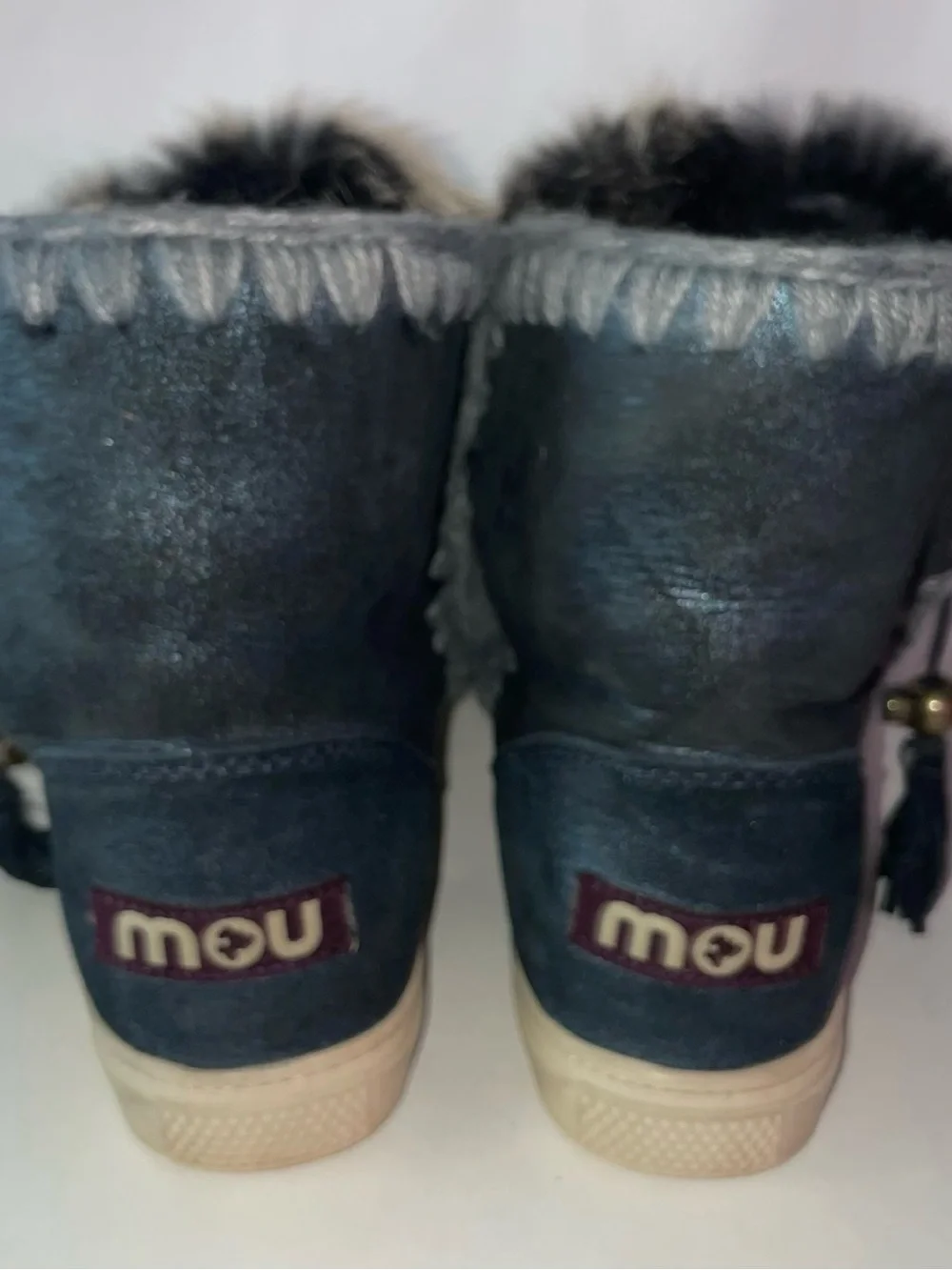 Mou handcrafted leather
